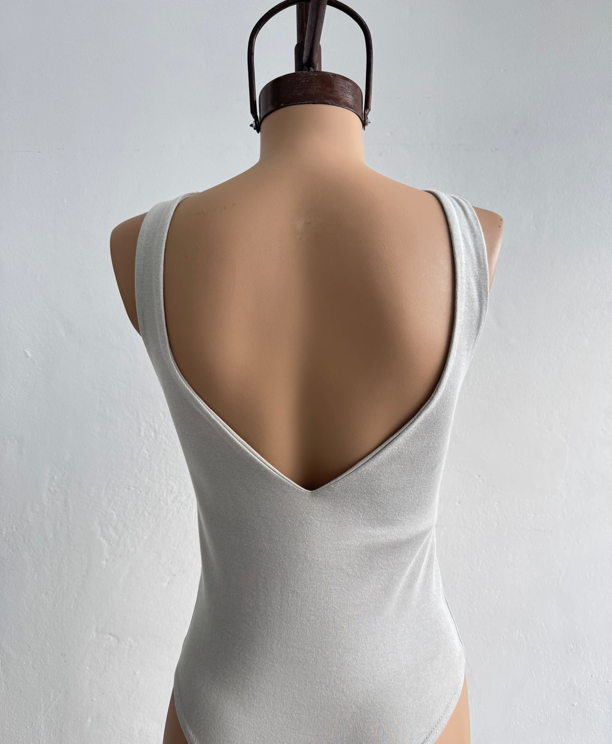 BODY ALGODÓN REEB CUELLO V