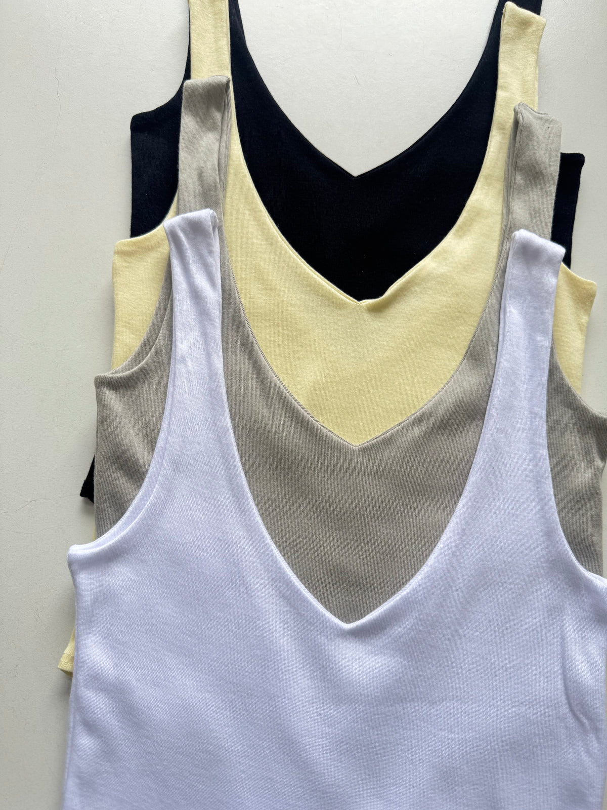 BODY ALGODÓN REEB CUELLO V