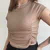 remera con frunce